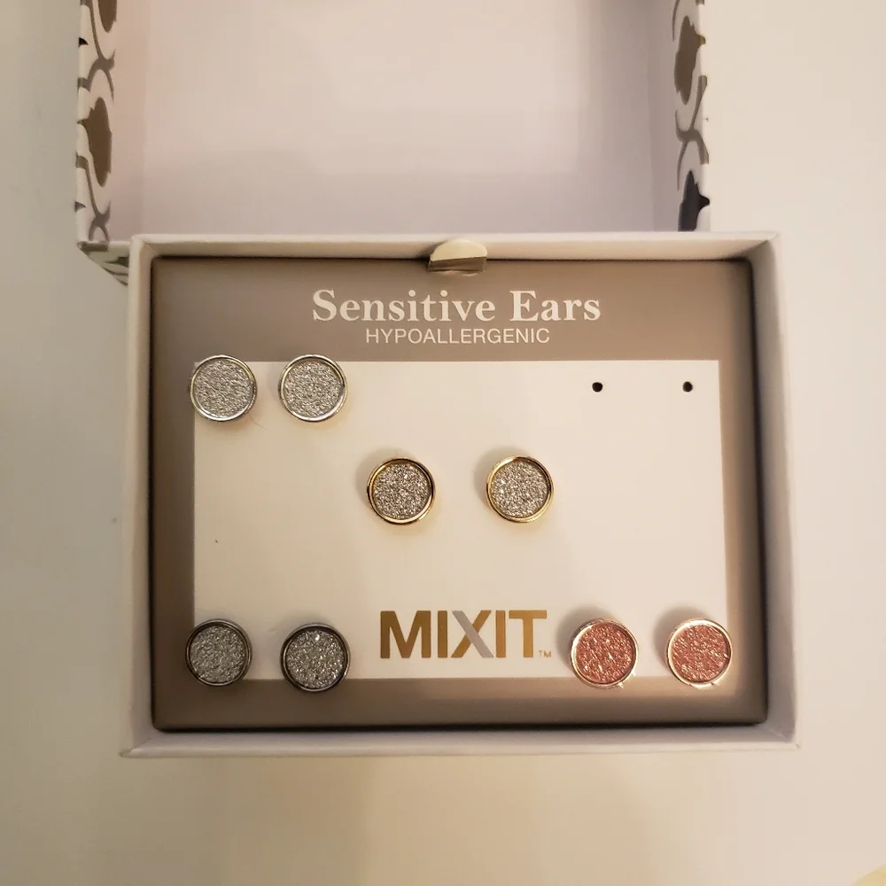 Mixit glityery earrings set of 4 new mix it‎